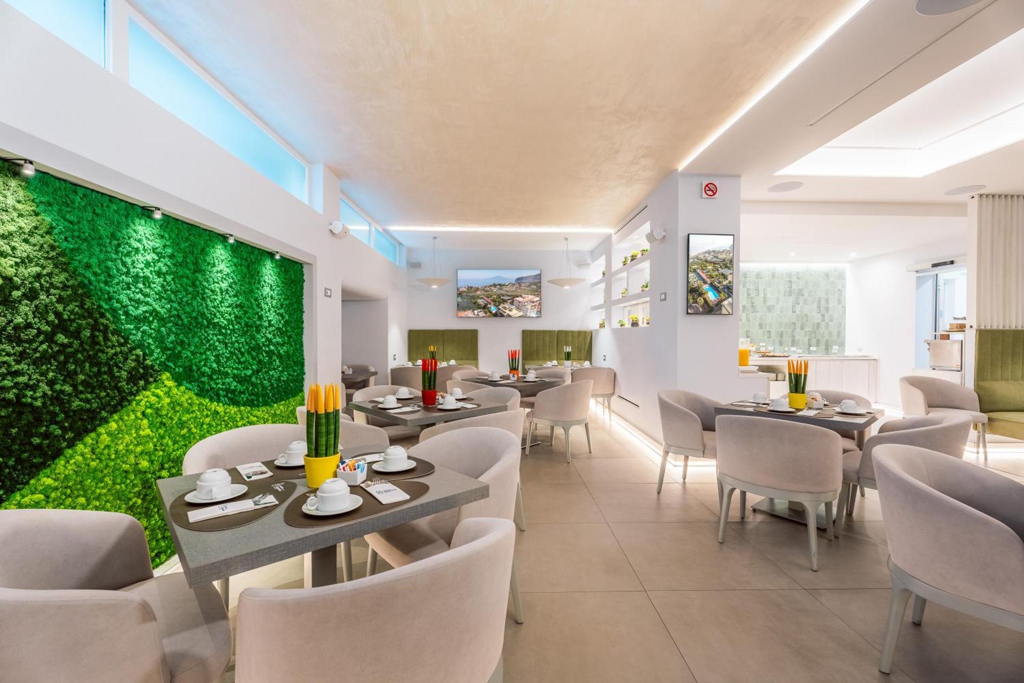 Hotel Gardenia Sorrento, Ascend Hotel Collection Buitenkant foto